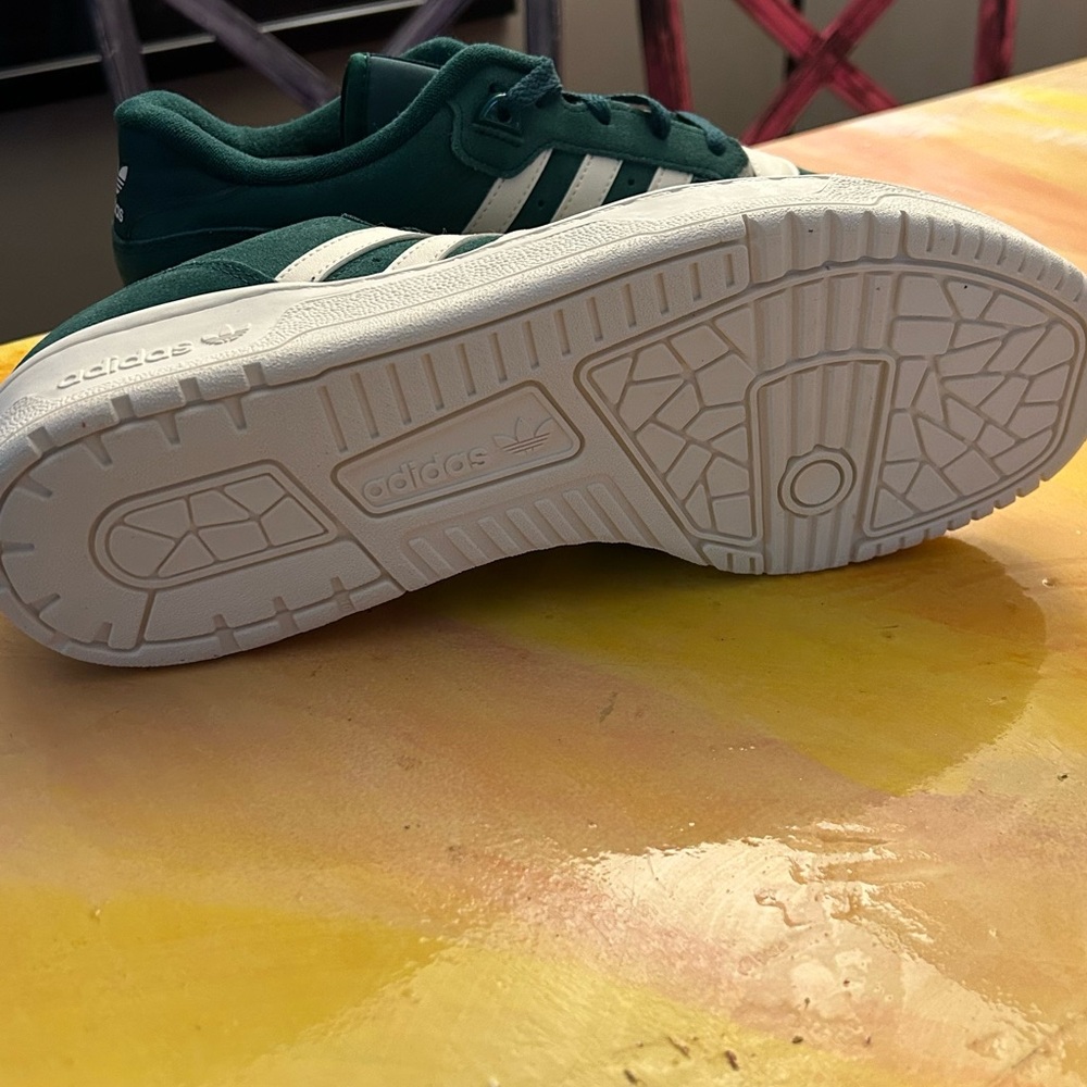 Adidas Rivalry Low Shoes - Picture 8 of 16